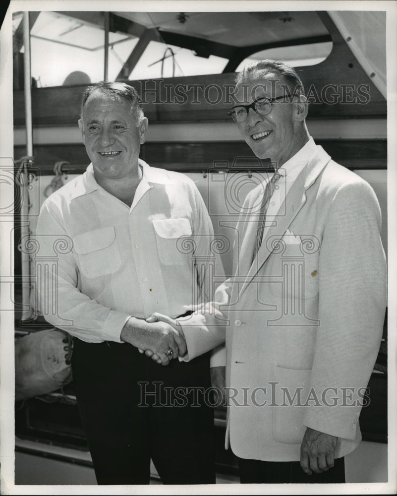 1955 Press Photo Milwaukee Braves&#39; Louis Perini &amp; Owen Obetz of Flamingo Hotel- Historic Images