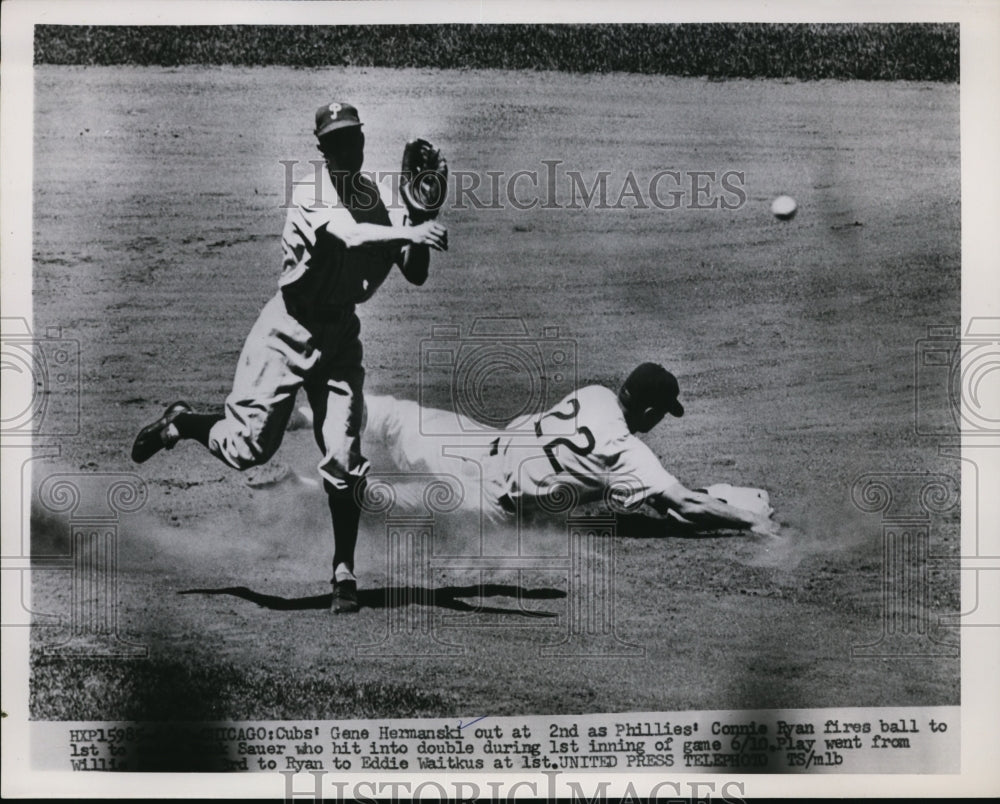 1952 Press Photo Cubs Gene Hermanski out at 2nd vs Phillies Connie Ryan- Historic Images