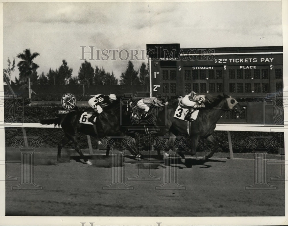 1937 Press Photo Jack Westrope on No Sir wins at Florida Hialeah Park- Historic Images