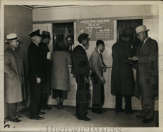 1932 Press Photo Fans line up for tickets to Notre Dame-Navy football game- Historic Images
