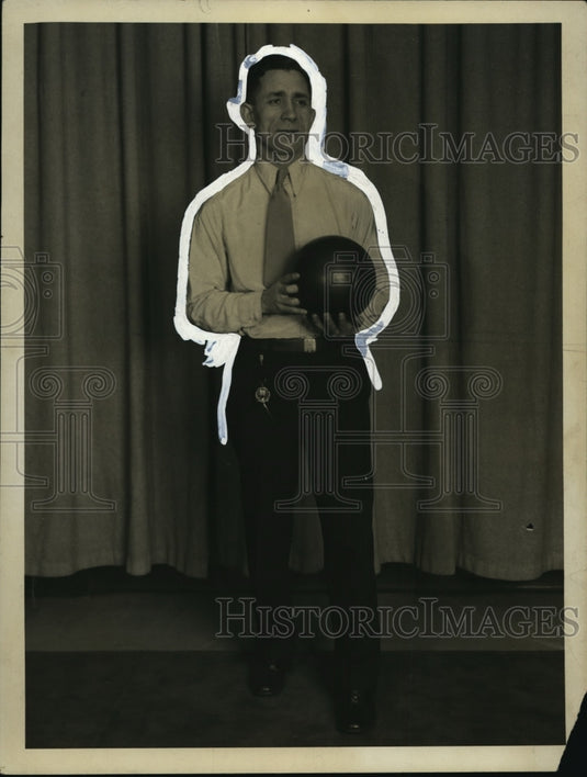 1938 Press Photo Bowler Skang Mercurio poses for a photograph - net28167- Historic Images