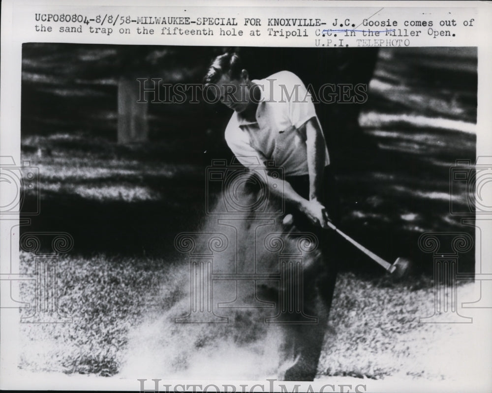 1958 Press Photo JC Goosie in sandtrap at Tripoli club in Miller Open in WI- Historic Images