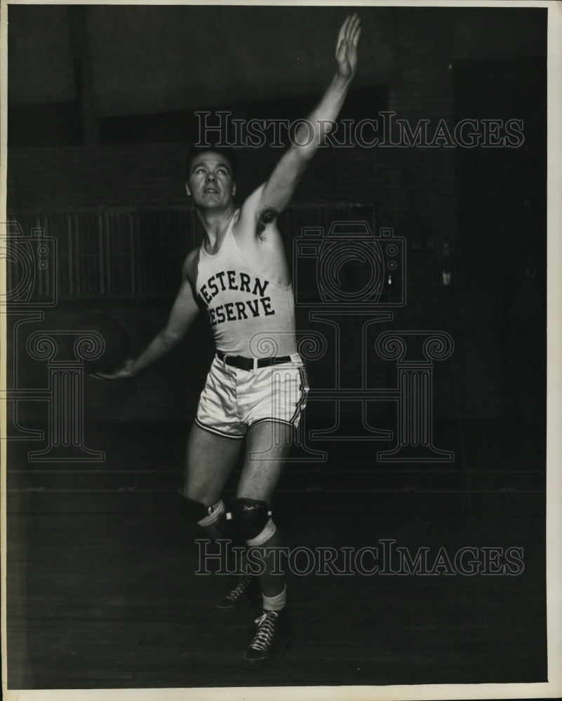 1937 Press Photo John Wilson, Western Reserve basketball - net28760- Historic Images