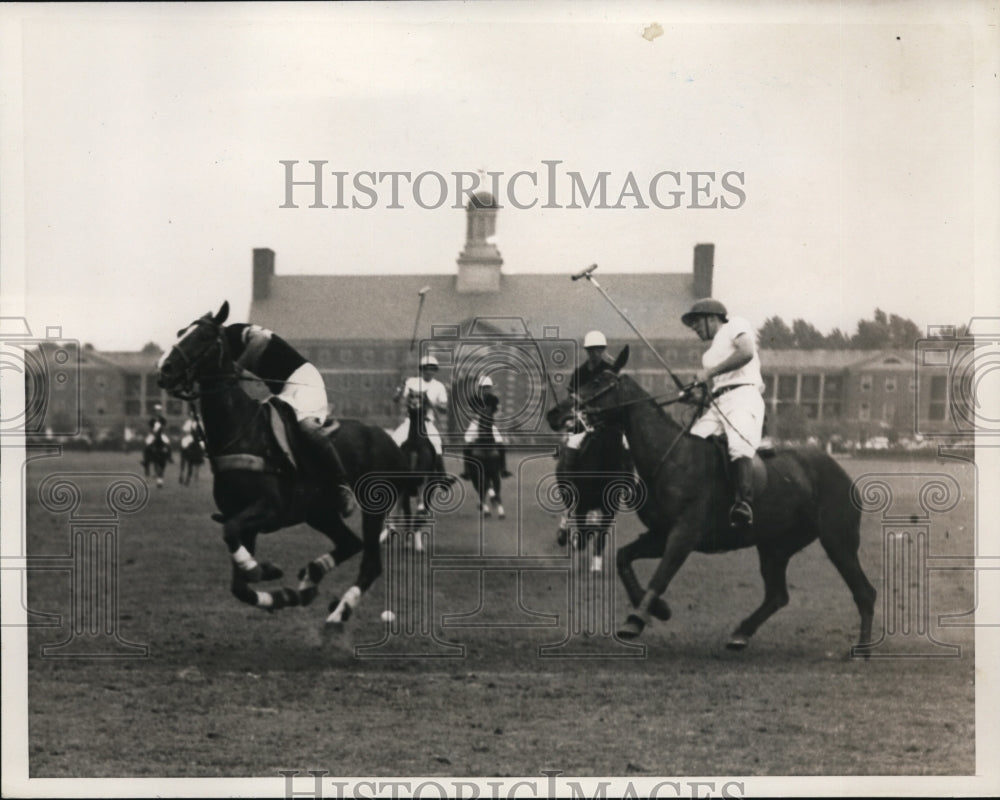 1937 Press Photo Walter Naquin of Cornell making a goal vs New Mexico M. A.- Historic Images