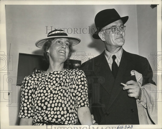 1941 Press Photo British War Relief man Bertram Gruger & Mrs Kermit Roosevelt NY- Historic Images