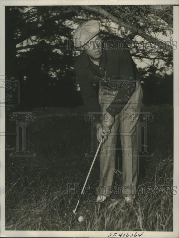 1937 Press Photo Don Erickson Putting At the National Public Links Championship- Historic Images