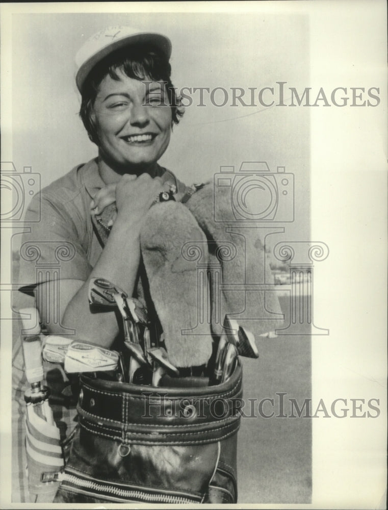 1961 Press Photo Connie Smith First Woman Caddie Golf - net34804- Historic Images