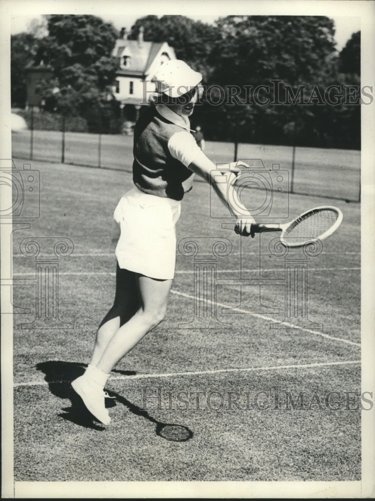 1938 Press Photo Alice Marble practices for Weightman Cup Team - net35046- Historic Images