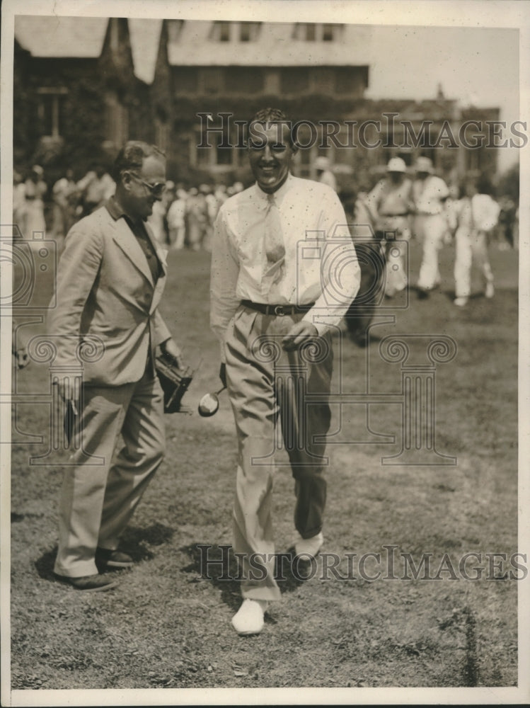 1936 Press Photo Golfer Vic Ghezzi Walkin to Green After a Shot - net35118- Historic Images
