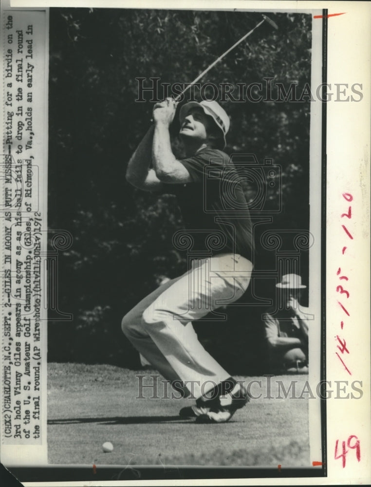 1972 Press Photo Vinny GIles agonizes over missing putt in Amateur Championship- Historic Images