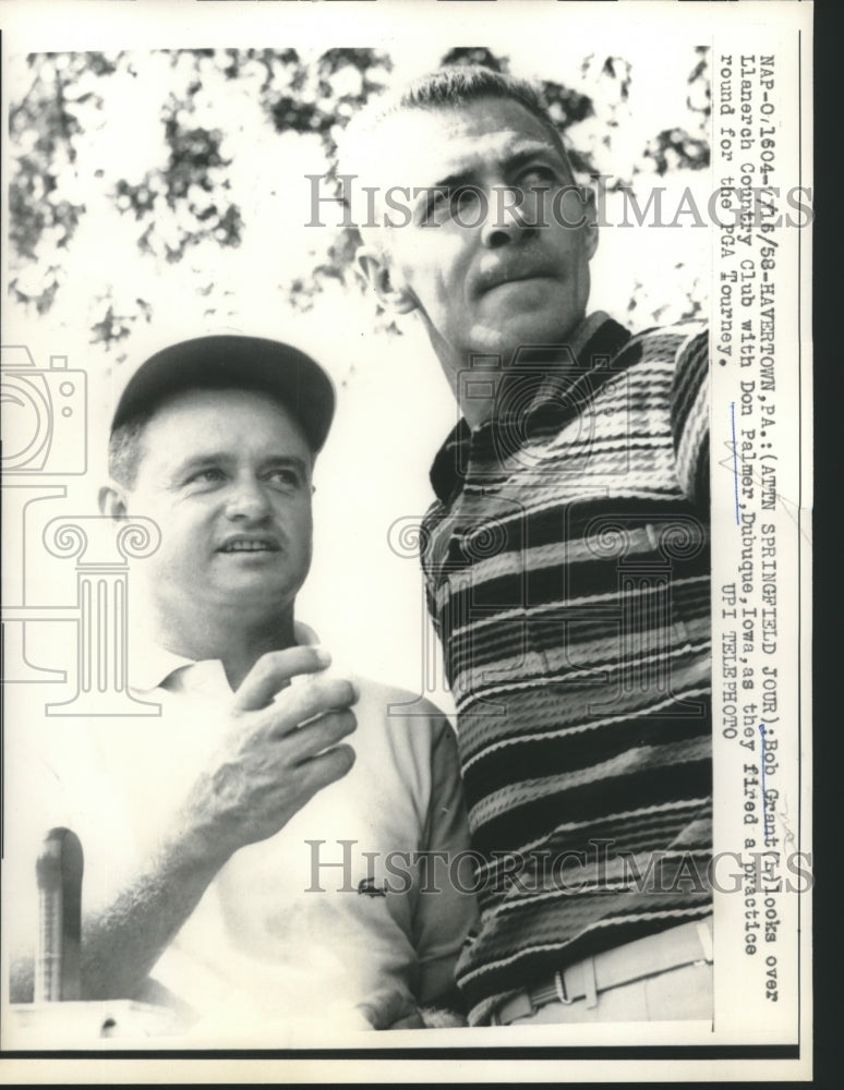 1958 Press Photo Golfers Bob Grant &amp; Don Palmer Fire Practice Round for Tourney- Historic Images