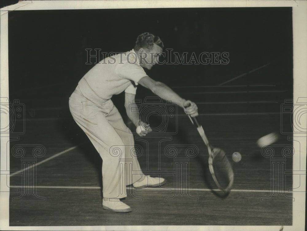 1933 Press Photo Mangin Defeats Wood to Gain Final Round of Indoor Tournament- Historic Images