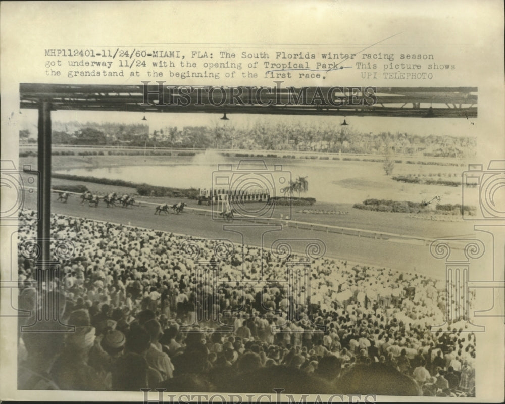 1960 Press Photo Start of race on opening day at Tropical Park - net35688- Historic Images