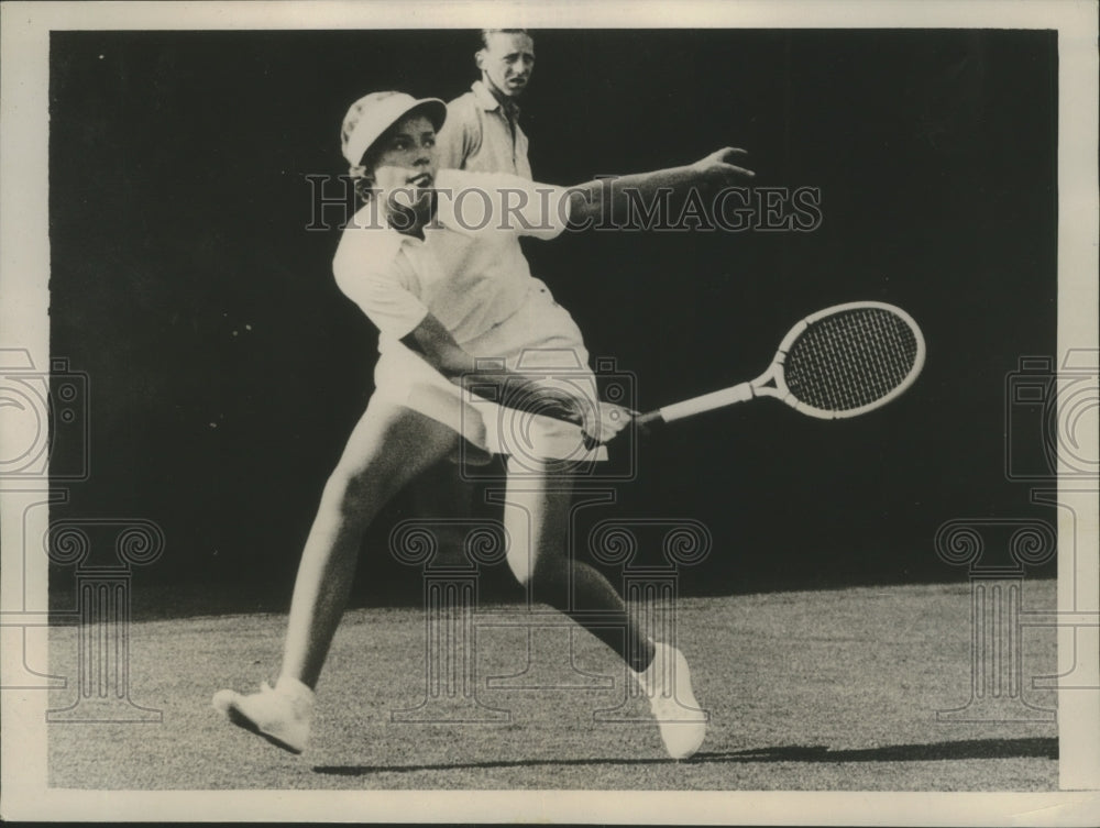 1936 Press Photo Mrs John Van Ryn in Action Against Miss A.M. Yorke at Wimbledon- Historic Images