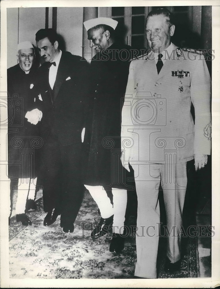 Load image into Gallery viewer, 1954 Press Photo Marshall Tito, Yugoslavia, Dr. Rajendra Prassad, India
