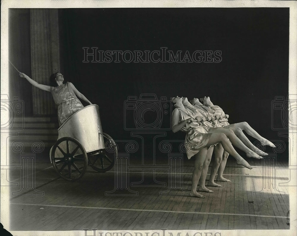 1931 Press Photo Green Games, Barnard College, R Bidwell, I Jones, H Safferstone