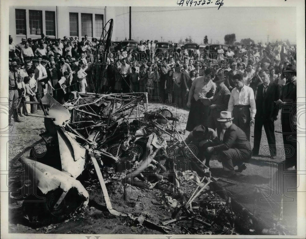 1939 Press Photo Plane Wreckage of M.D. Hoffman, Los Angeles, California
