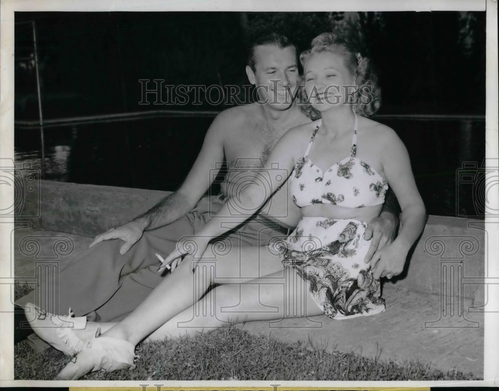 1945 Press Photo Mickey Devine, Former Wife, Horace Dodge, William J. Cahill