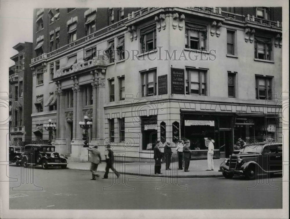 1937 Press Photo Hamilton Restaurant Robbery, New York