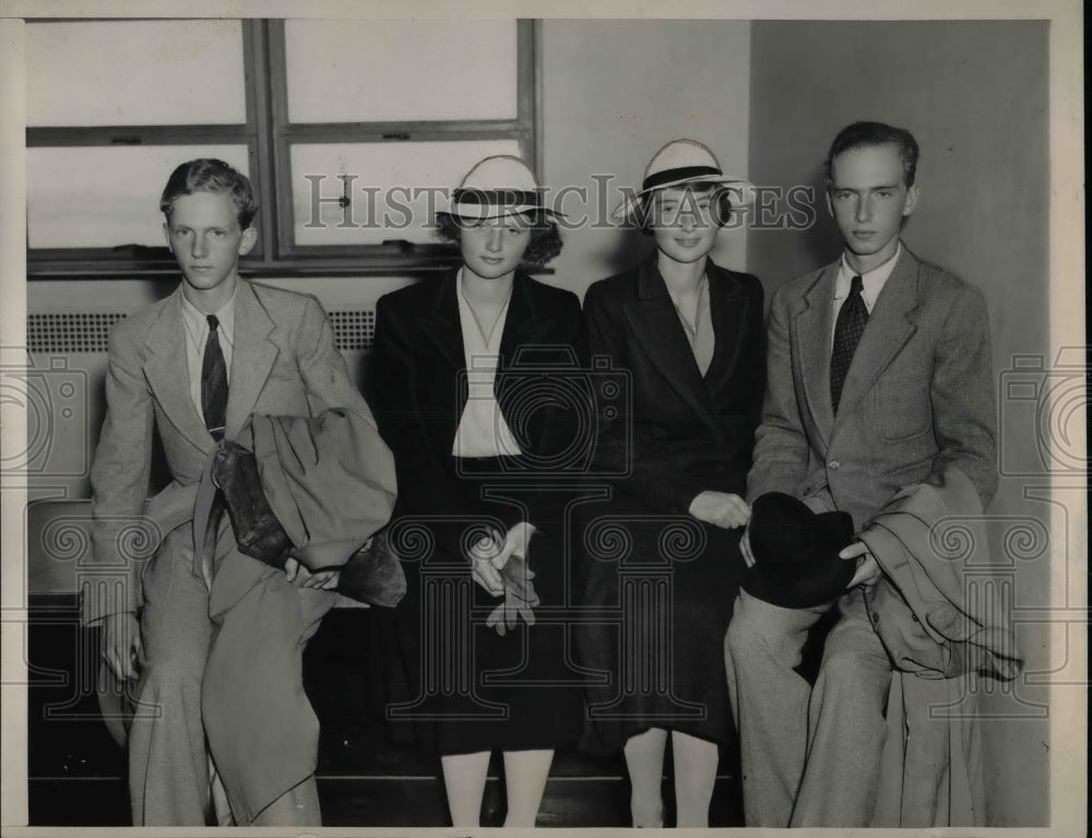 1940 Press Photo Rudolphe DeBar, Charlotte DeBar, Adelaile DeBar, Karl Luowig