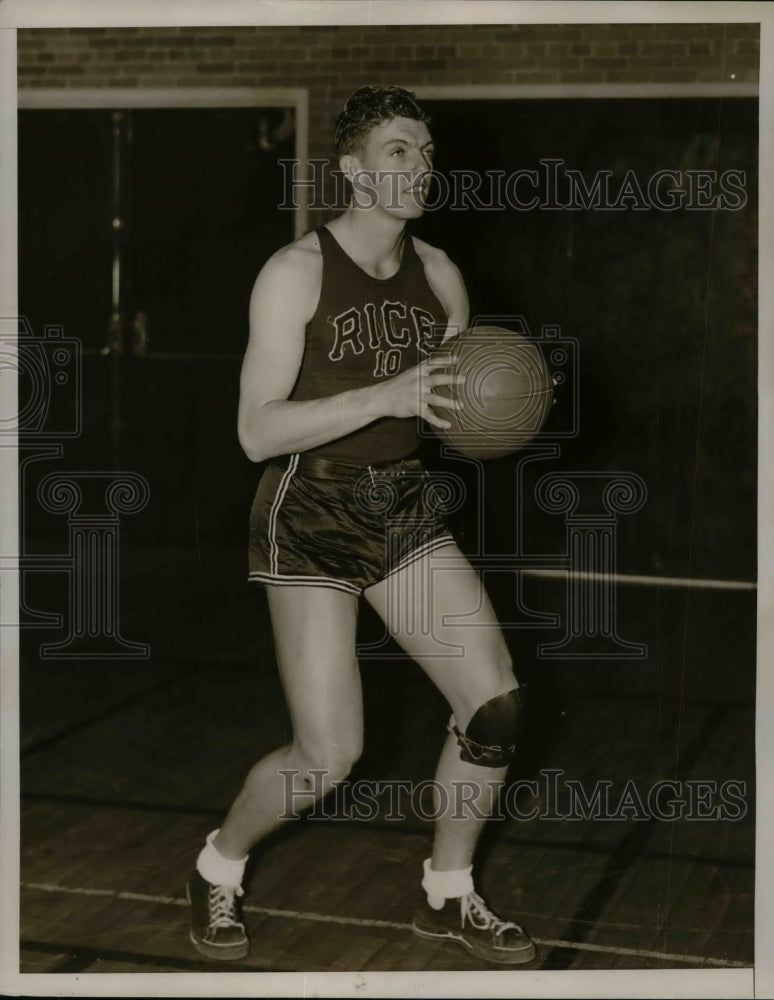 1936 Press Photo R.T. Eaton, Captain of Rice Basketball Team