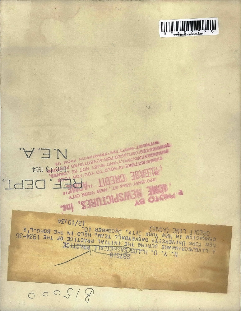 1934 Press Photo New York University Basketball Action