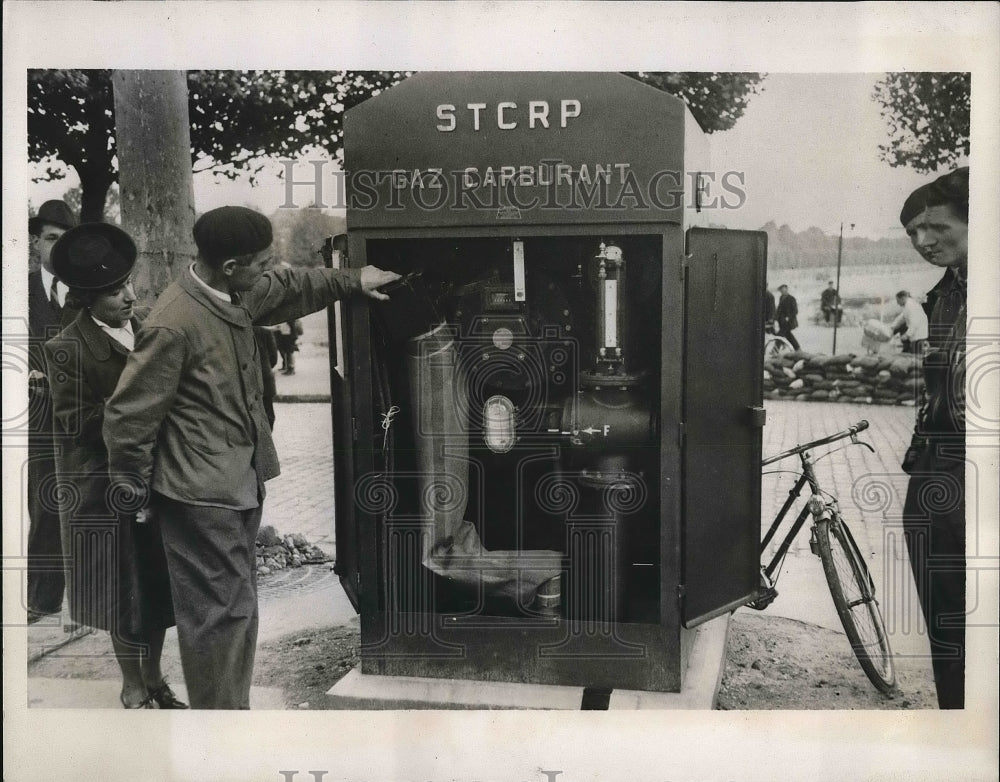 1940 Press Photo New Type of Gas Stations for Busses in Paris