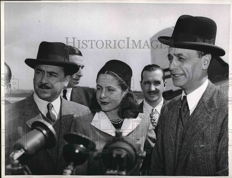 Load image into Gallery viewer, Press Photo Oscar Ibarra Garcia Ambassador to U.S. Argetnina - nex04610
