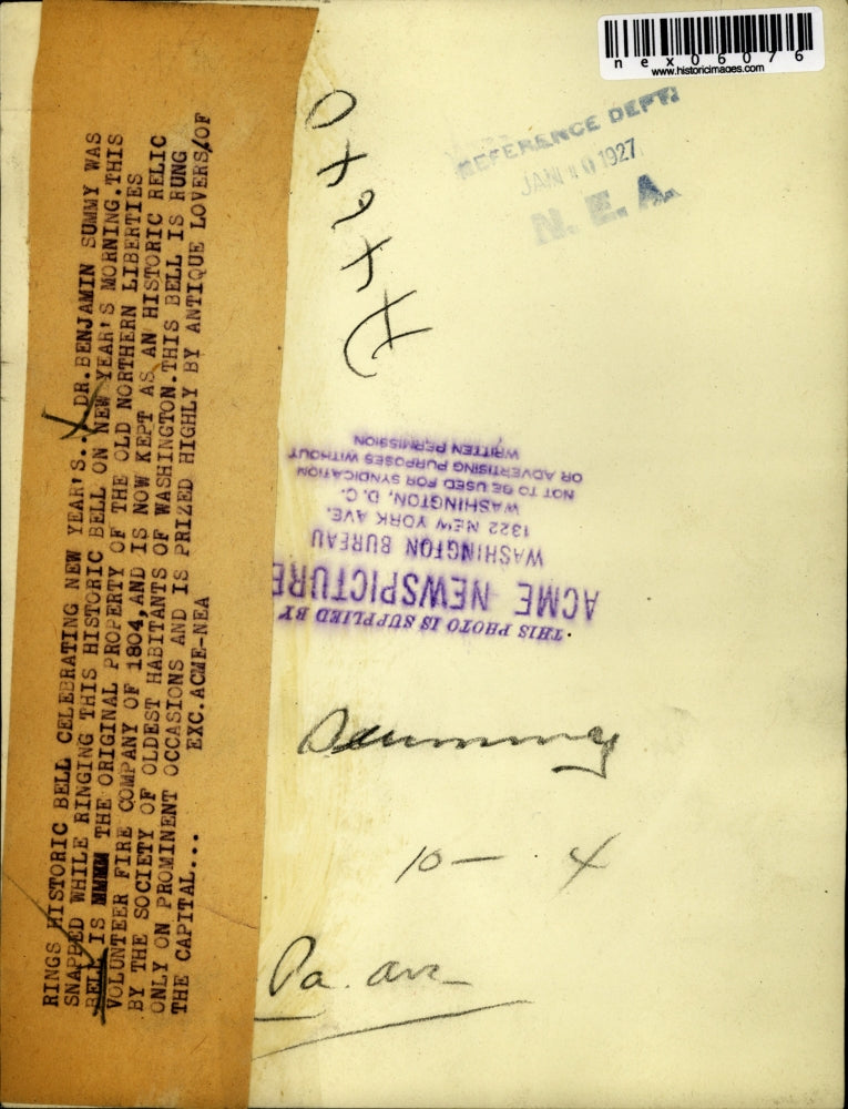 1927 Press Photo Dr.Benjamin Summy ringing Historic Bell on New Years Morning.