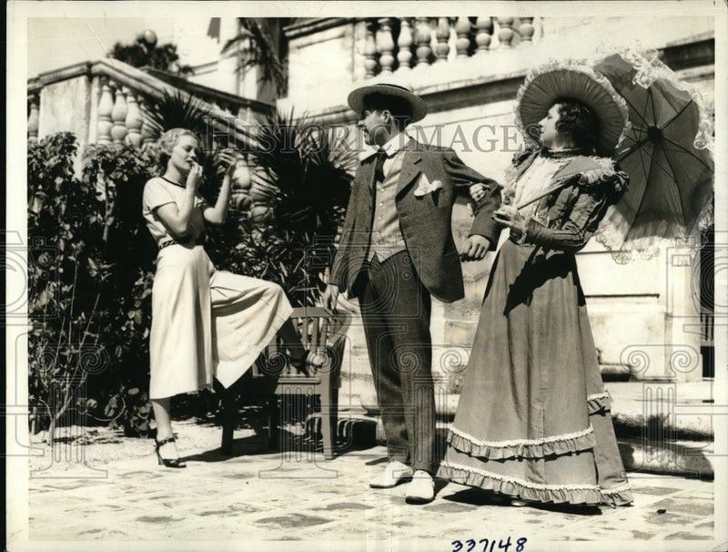Load image into Gallery viewer, 1936 Press Photo Joan Taylor, Zonah Bond and Adrian Salvas
