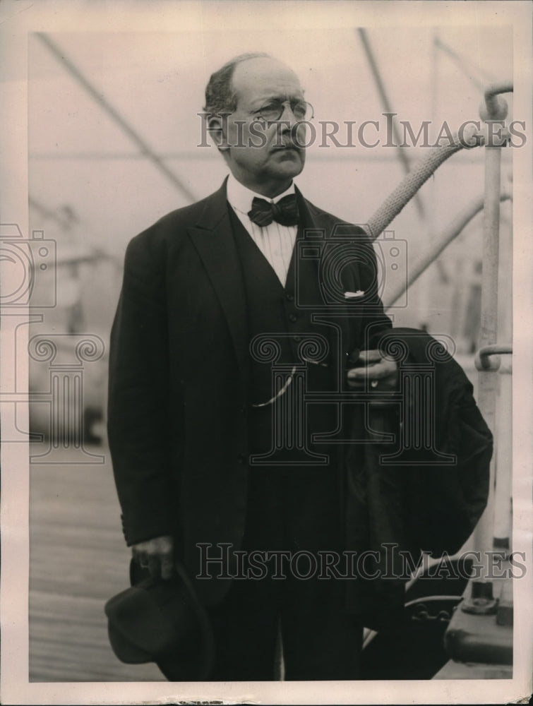 1922 Press Photo Carlos Mcrandi as he arrived in Washington - nex07491