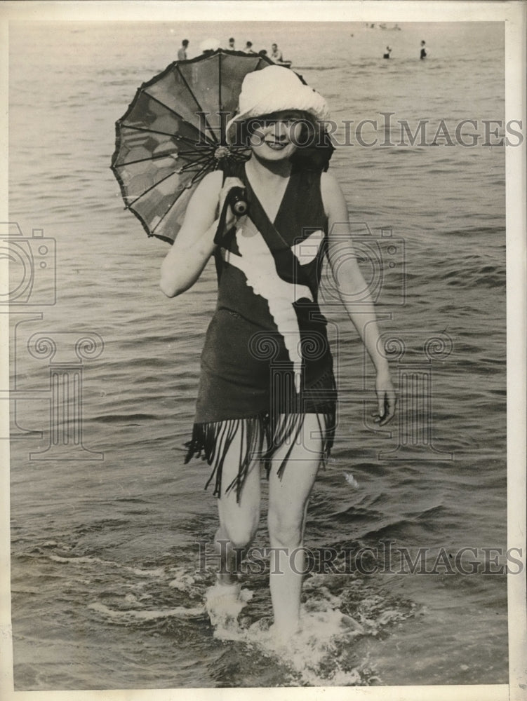 1929 Press Photo Mrs Louise D Beaumont Lido Venice Bathing Resort- Historic Images