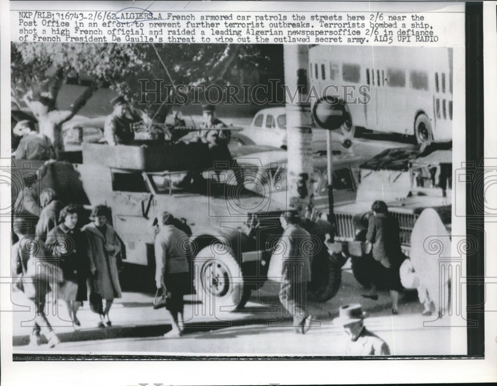 1962 Press Photo French armored cars patroling to prevent terrorism - nex08264