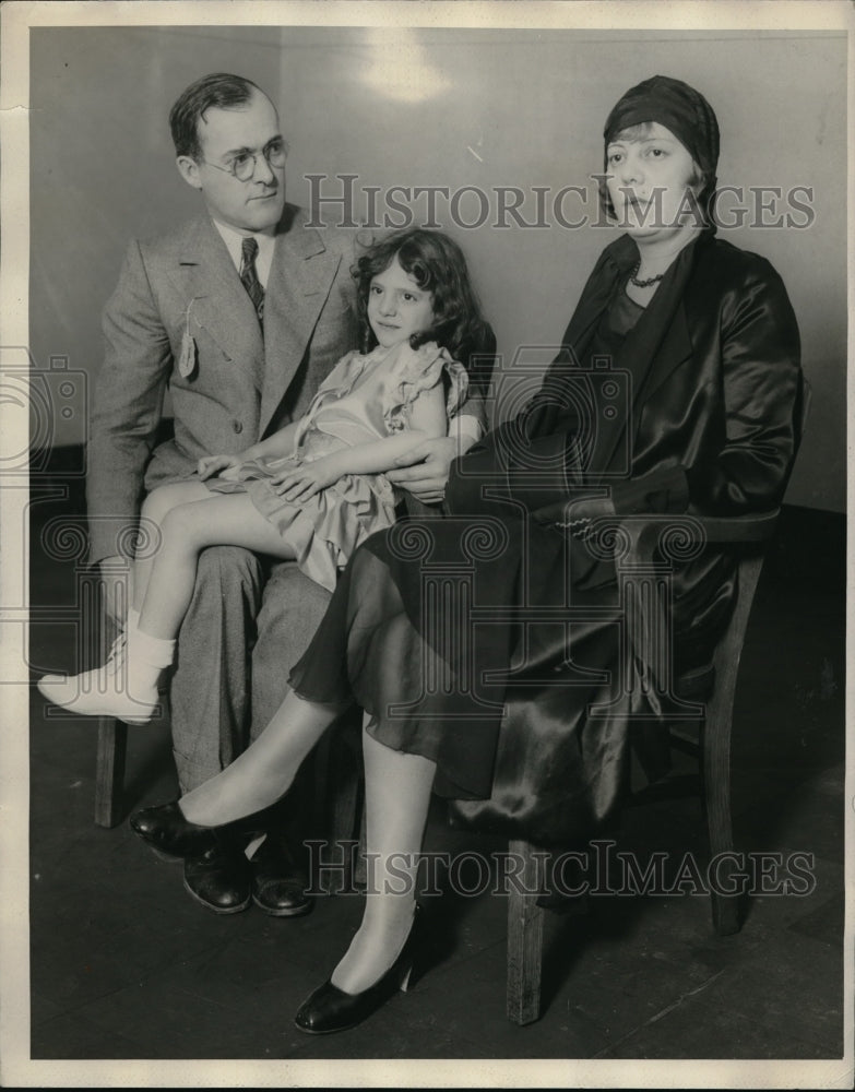 1930 Press Photo Mrs Florence Leeney With Adopted daughter Kewpie