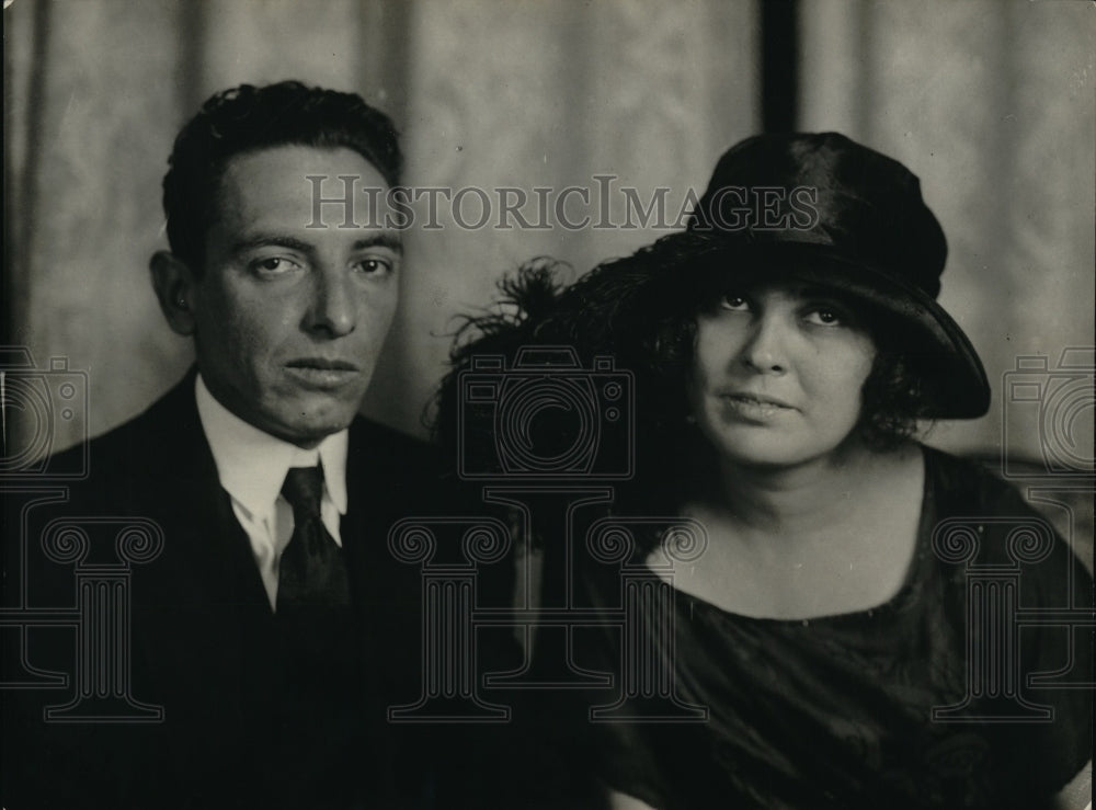 1923 Press Photo Claudia Urrutia of Venezuela & Maria de Lourdes