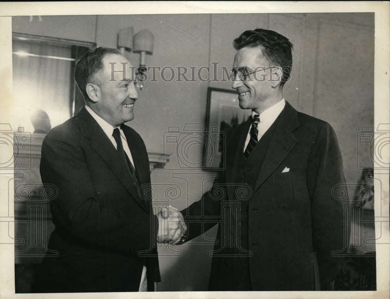 Load image into Gallery viewer, 1934 Press Photo Fred Roth &amp; Ernest Kilcup Elected Officers - nex09349
