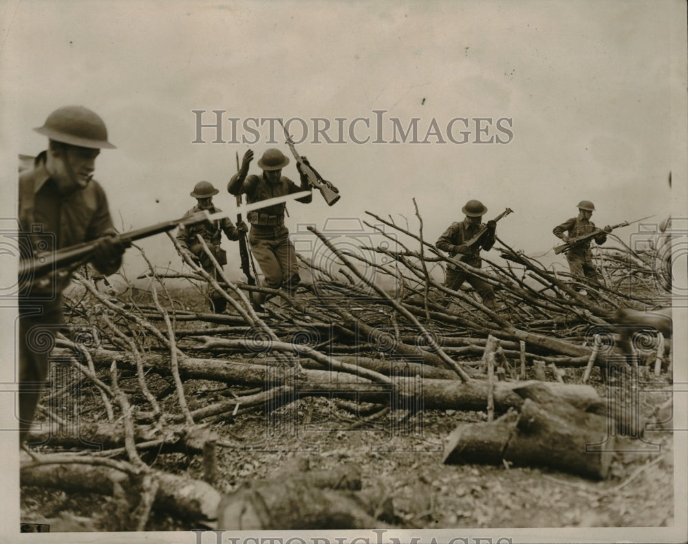 1941 Press Photo Units Of The Fifth Engineers - nex09383