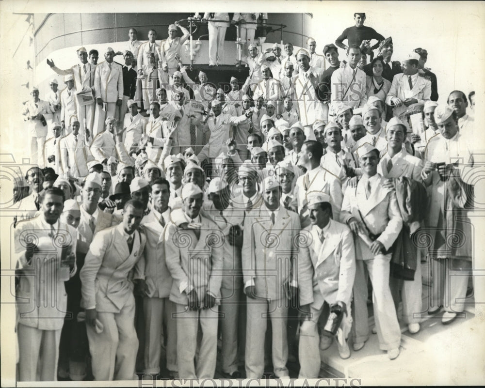 1934 Press Photo 334 Honor students in 26 Italian Univ arrive in NYC - nex09923