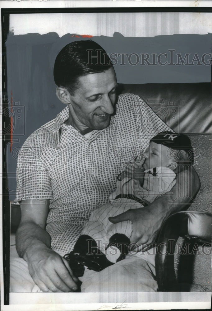 Load image into Gallery viewer, 1967 Press Photo Michael Seinker and Son Robert Baptized Wearing Yankees Suit
