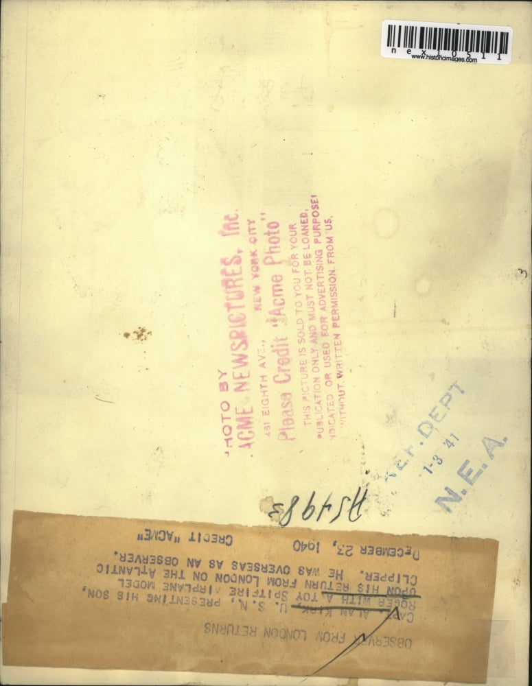 1940 Press Photo Capt Alan Kirk an observer returns from London