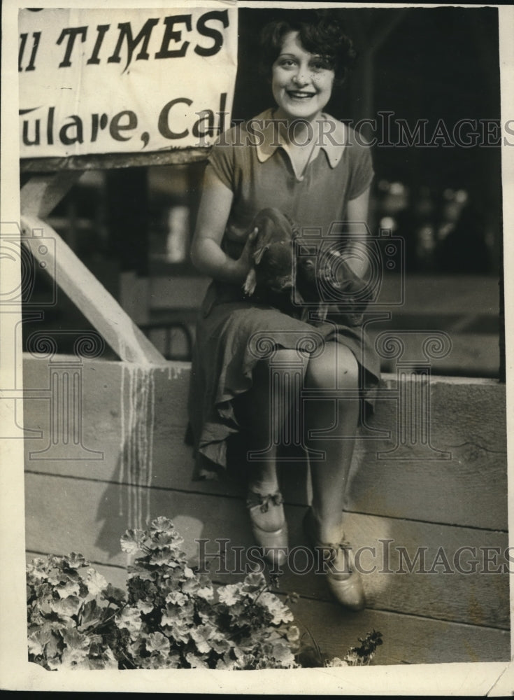 1926 Press Photo Christine Barbaglia Holds Adorable Piglets Mother Sow Won Prize