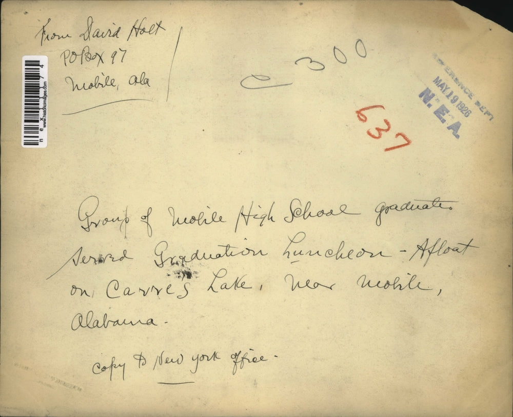 1926 Press Photo High School Graduates Have Luncheon On Floating Tables In Lake