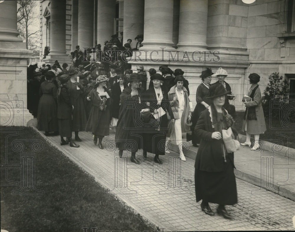 1922 Press Photo Delegates to D.A.R. conference
