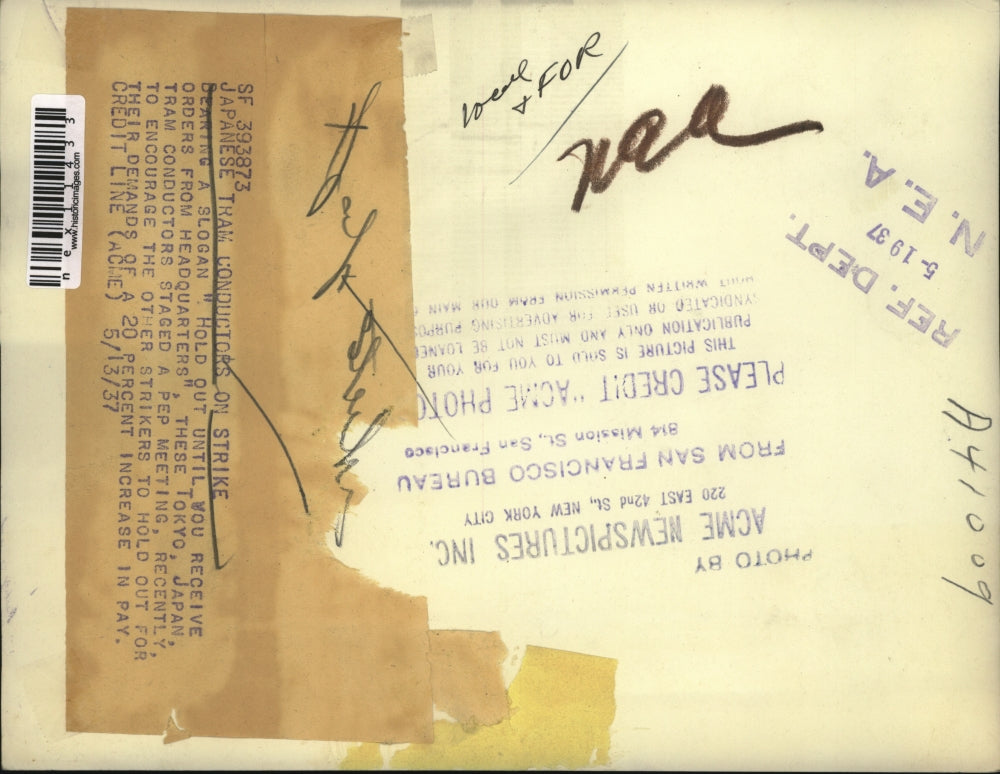 1937 Press Photo Japanese Tram Conductors On Strike - nex11433