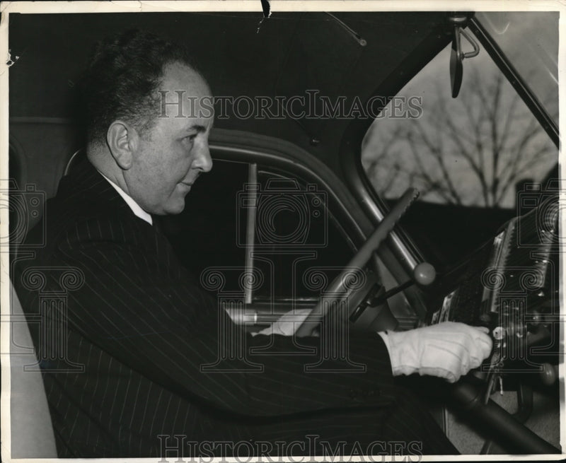 Load image into Gallery viewer, 1938 Press Photo Dr Hans Dicckhoff German Ambassador To US Listens To Fuhrer Tal
