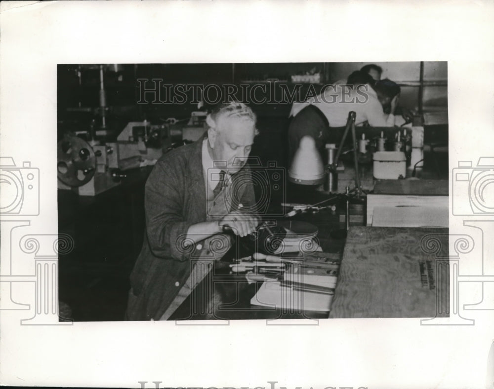 1942 Press Photo Cesars Morelli, Music Teacher, Model Maker and Professor