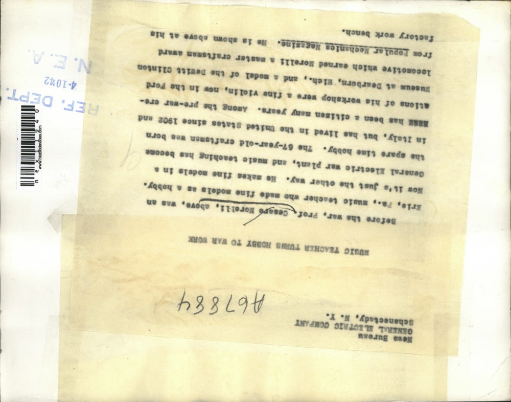 1942 Press Photo Cesars Morelli, Music Teacher, Model Maker and Professor