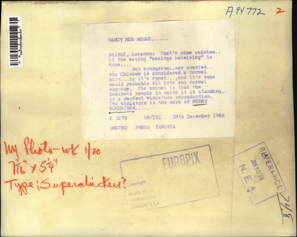 1969 Press Photo Miniature Baalback Temple By Henry Mukhaiber & Chicken