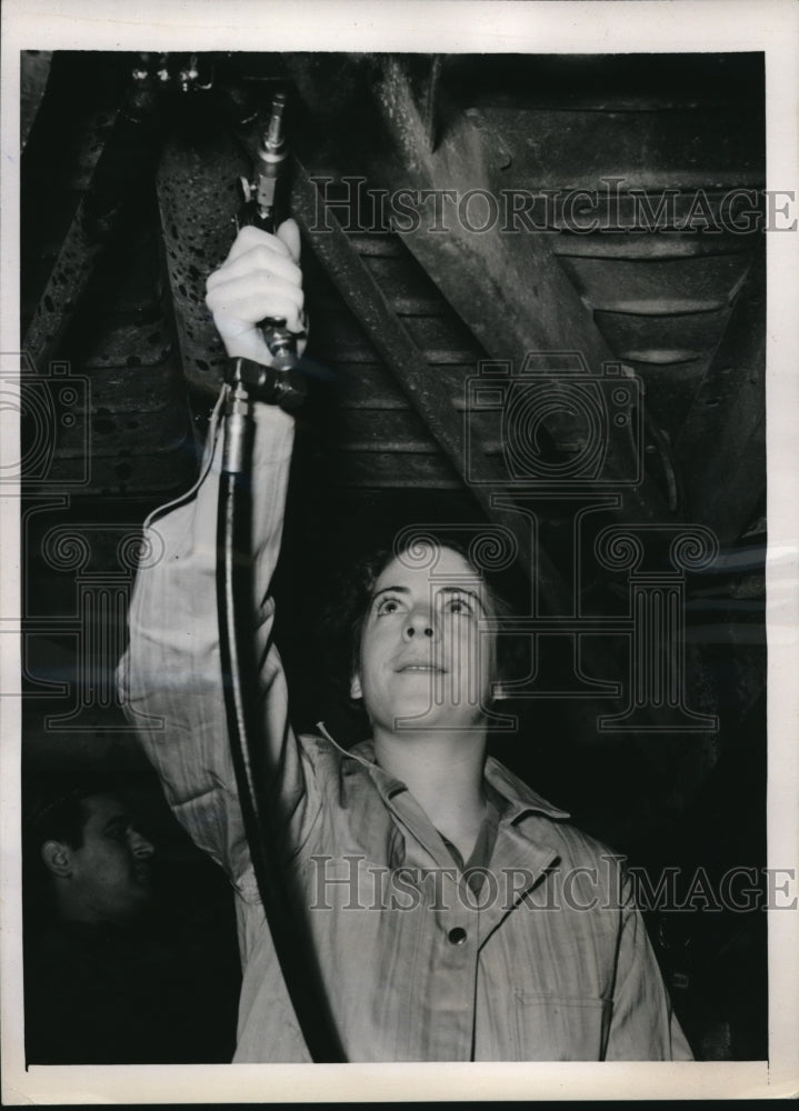 1940 Press Photo Elizabeth Adams R.I Socialite Will Go To France To Drive Ambula