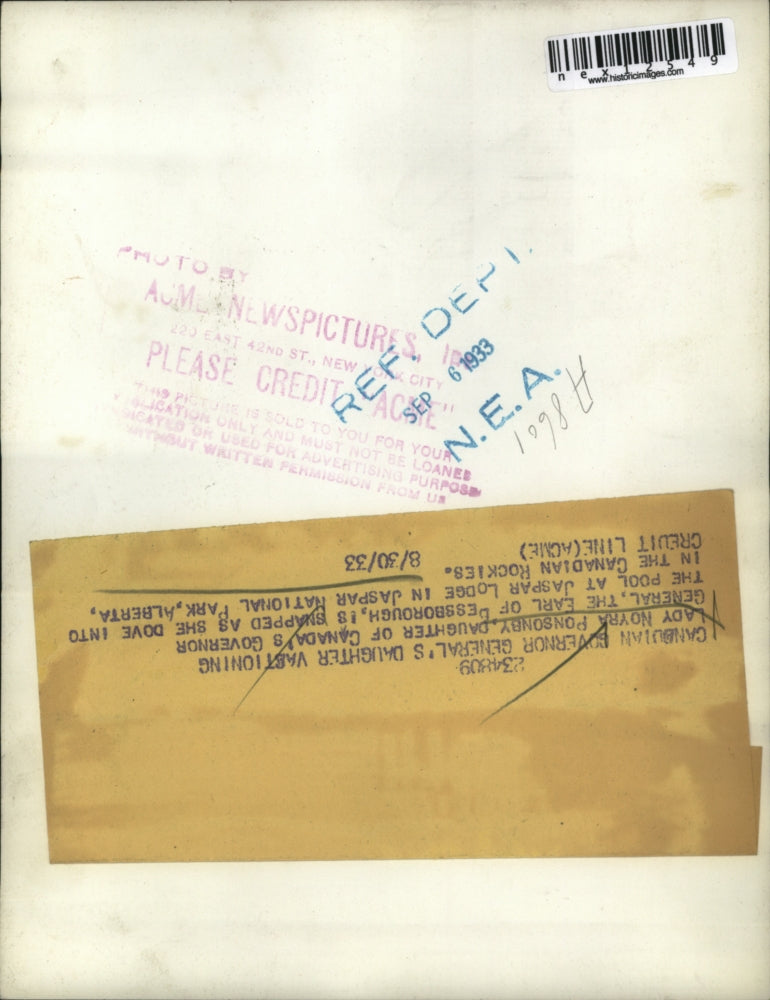 1933 Press Photo Lady Noyra Ponsonby Daughter Of Canadas Gov Gen Dives In Pool